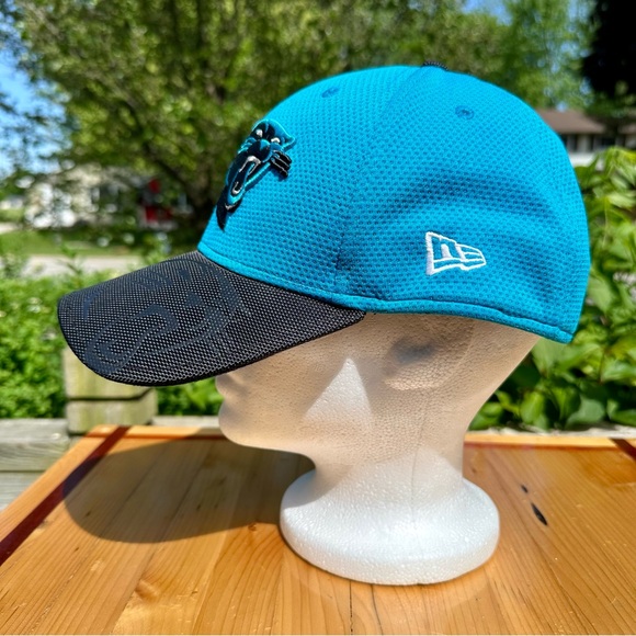 Carolina Panthers NFL New Era 39Thirty Medium/Large Fitted Hat - Picture 2 of 8